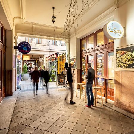 Super Central - Very Lively Area - In Gozsdu Βουδαπέστη Εξωτερικό φωτογραφία